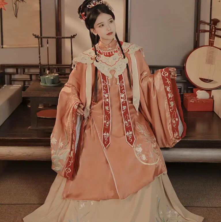 Ming Style Robe with Cloud Shoulder and Waist Skirt - Pink