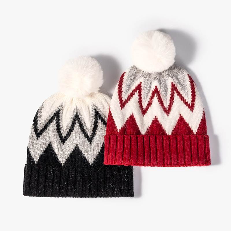 Pom Pom Beanie - 01