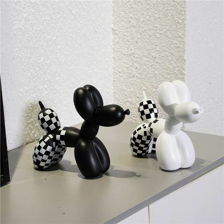 Dazzling Graffiti Balloon Dog Resin Ornament - Designs