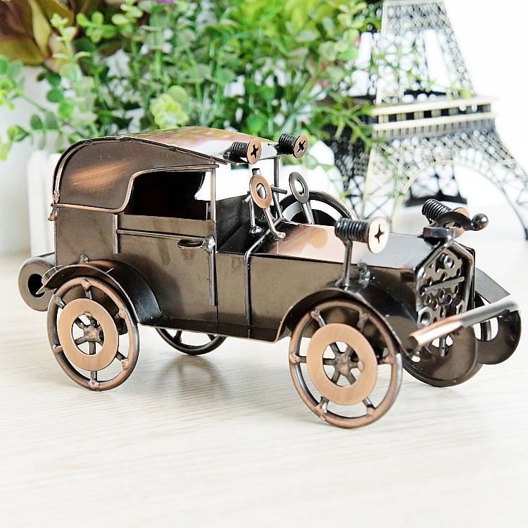 Vintage Classic Car Model - Design